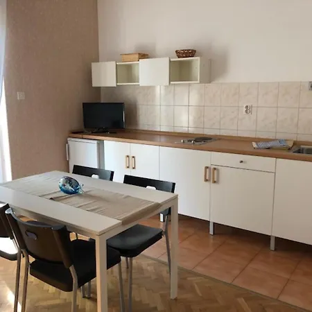 Mulini With Parking Apartment